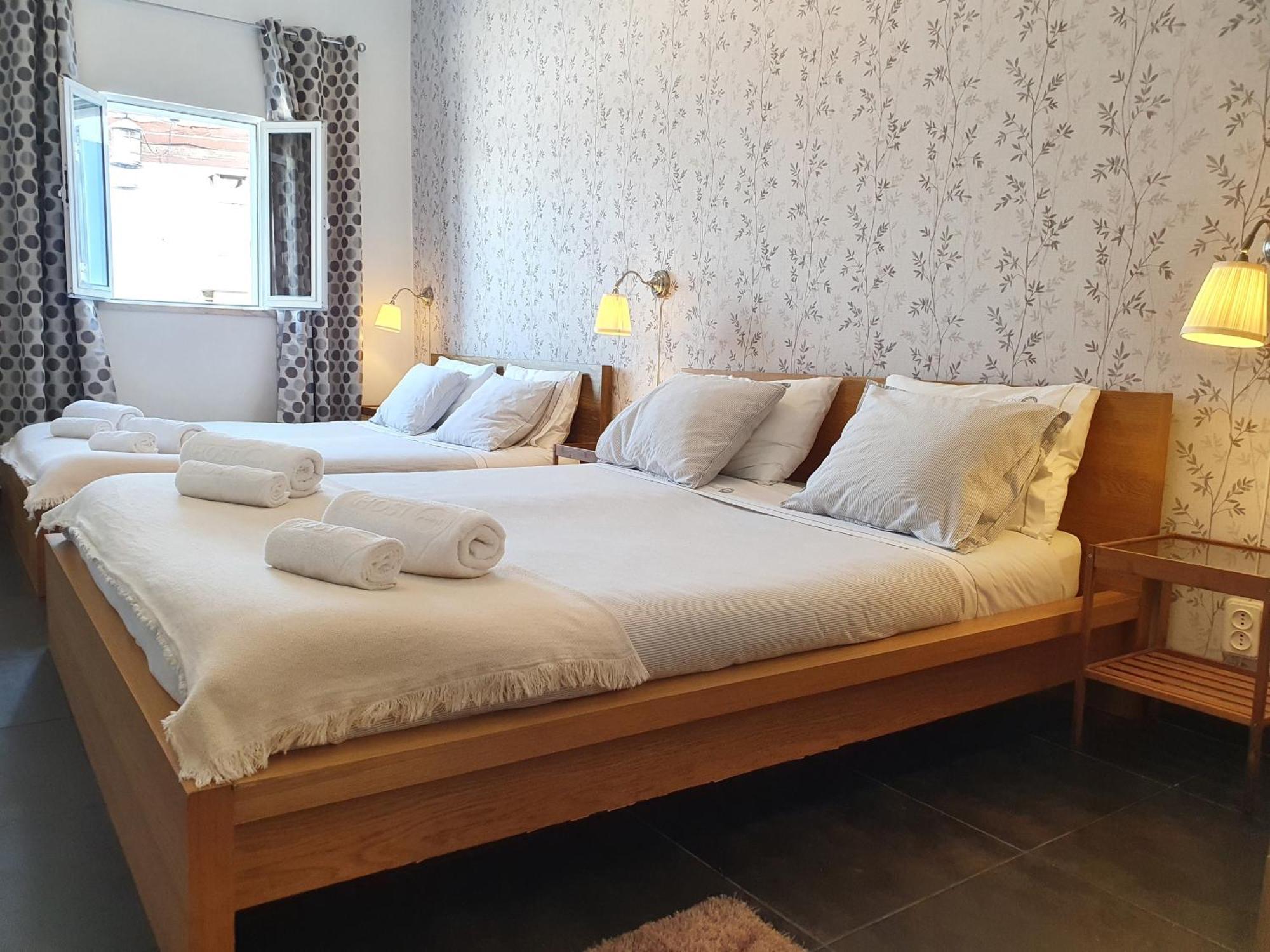 Moradia Familiar Piscina 5Min Praia By Host-Point Charneca  Bagian luar foto